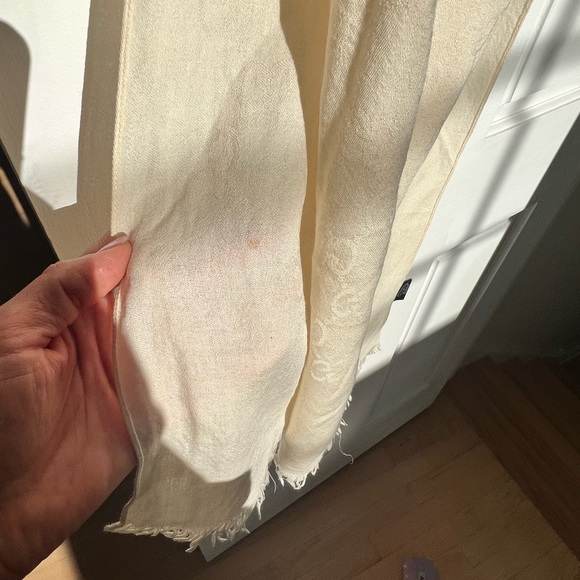 COPY - Gucci scarf , beige color - Picture 5 of 11